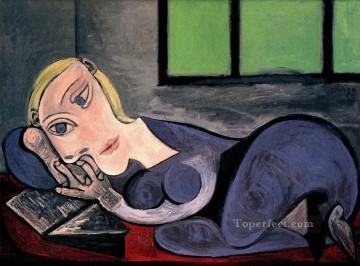  Marie Lienzo - Femme Couchee lisant Marie Therese 1939 Cubismo